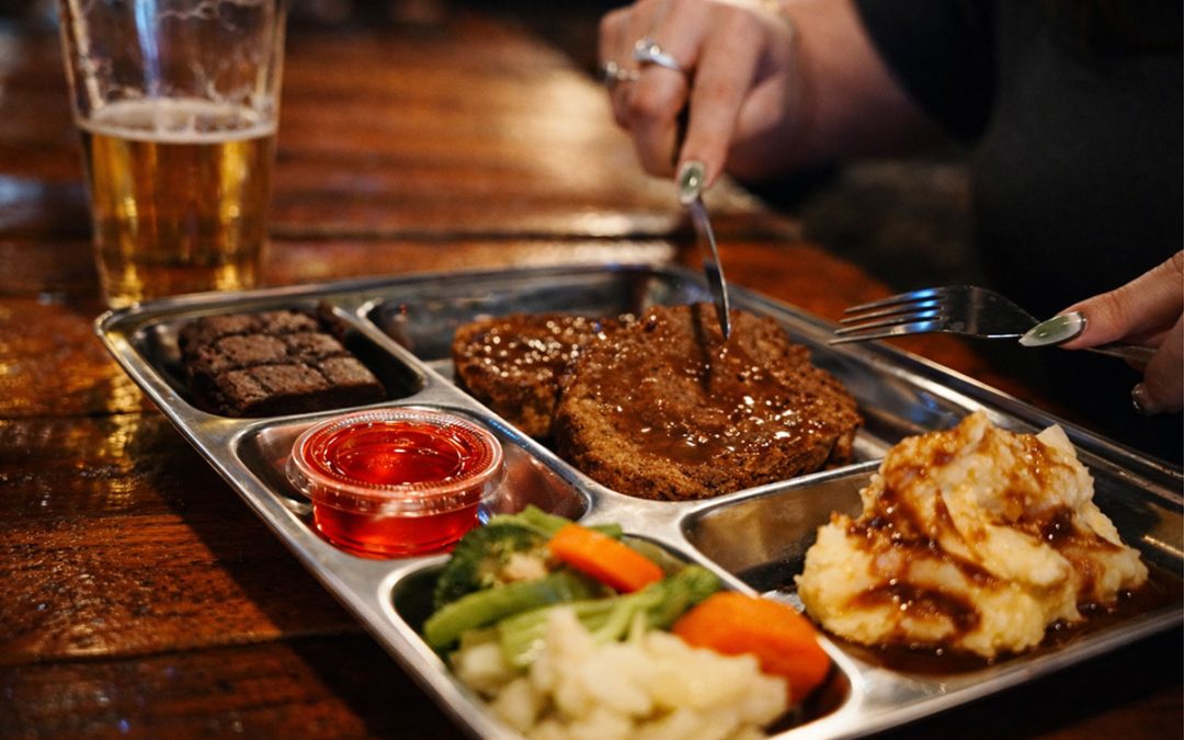 The Best Comfort Food Bars in San Diego: Where You Can Eat AND Drink Well